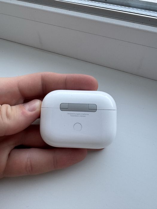 Оригинальные Apple AirPods Pro (1st gen) — Комплект ( Дефект )