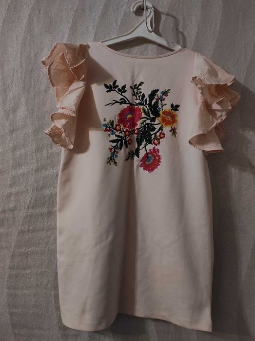 Сукня Zara з вишивкою