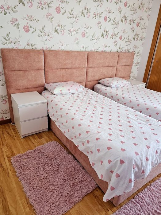 Cama dupla perfeita para conforto e espaço!