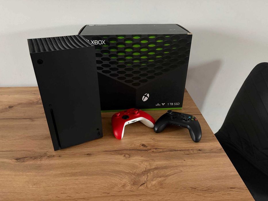 Konsola Xbox series x 2 pady