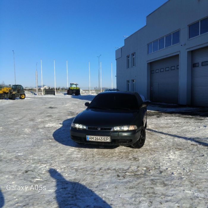 Мазда 626 на повному ходу