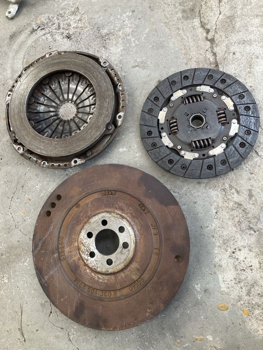 Seat Leon - koło zamochowe sprzęgło tarcza docisk