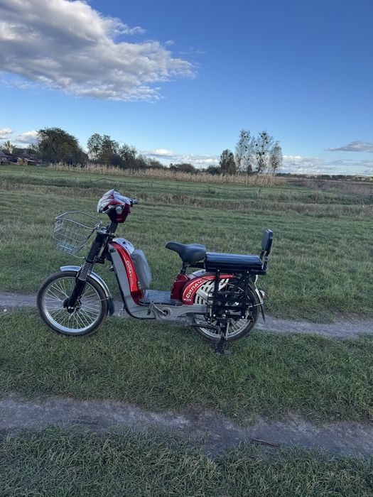 Елктро скутер велоспед збільшена батарея хватає на 100 км