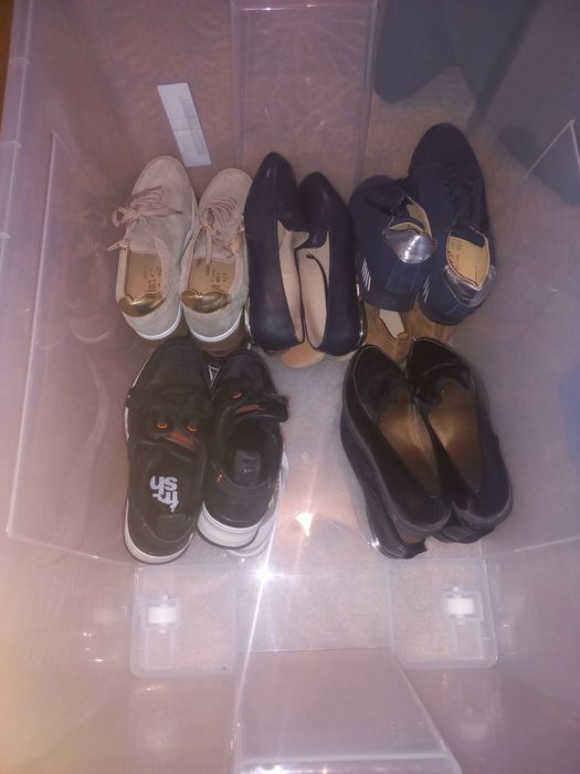 Roupa senhora várias