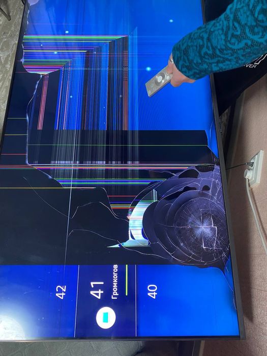 Телевизор SAMSUNG  модель: QE50Q80TAU