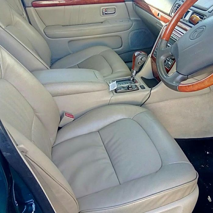 Перетяжка салона авто кожей
