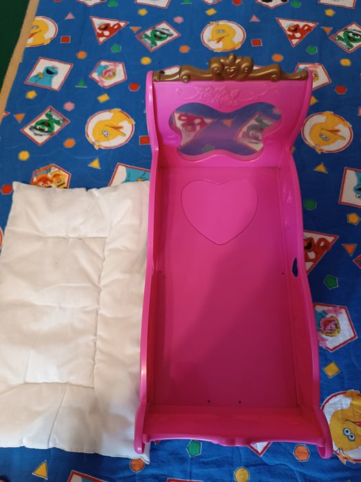 Дитяче ліжечко для ляльок