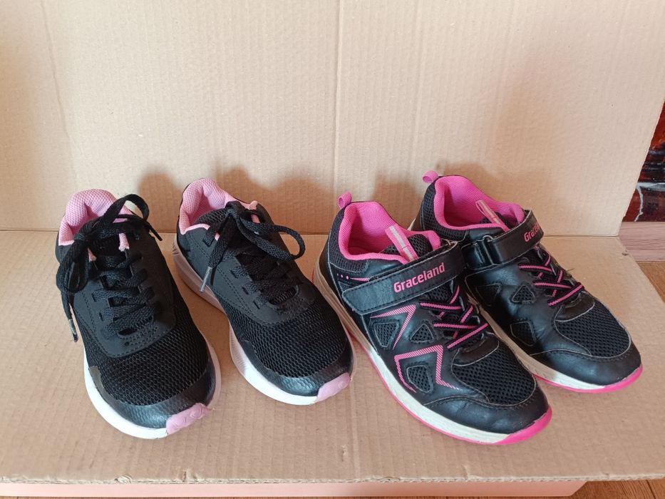 Кросівки на дівчинку