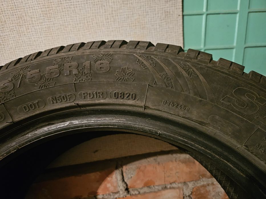 Opony zimowe Dunlop 205 55 16