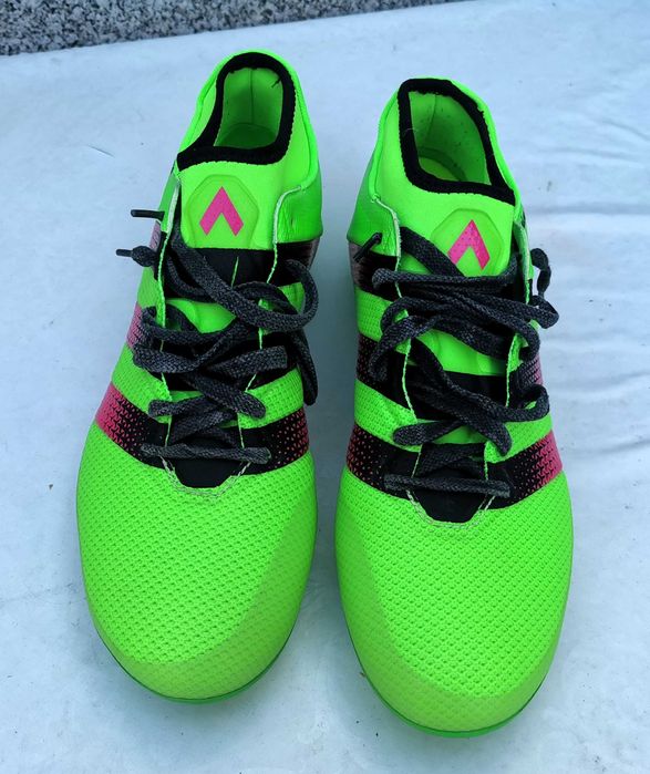 Chuteiras Adidas tamanho 43