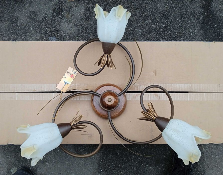 Комплект-кована люстра і два бра у флористичному дизайні Польща