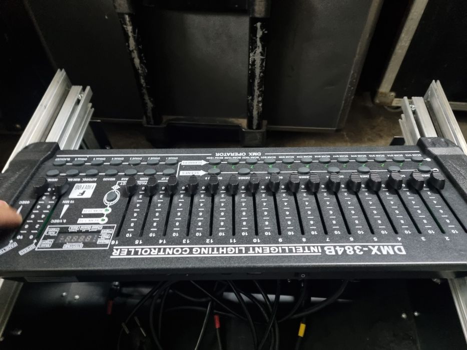 Sterownik DMX 384 kanały+ lampka