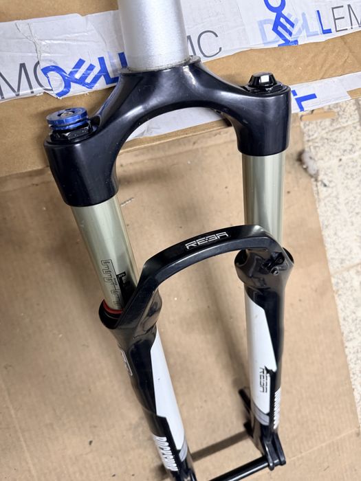 Suspensão RockShox Reba 29”