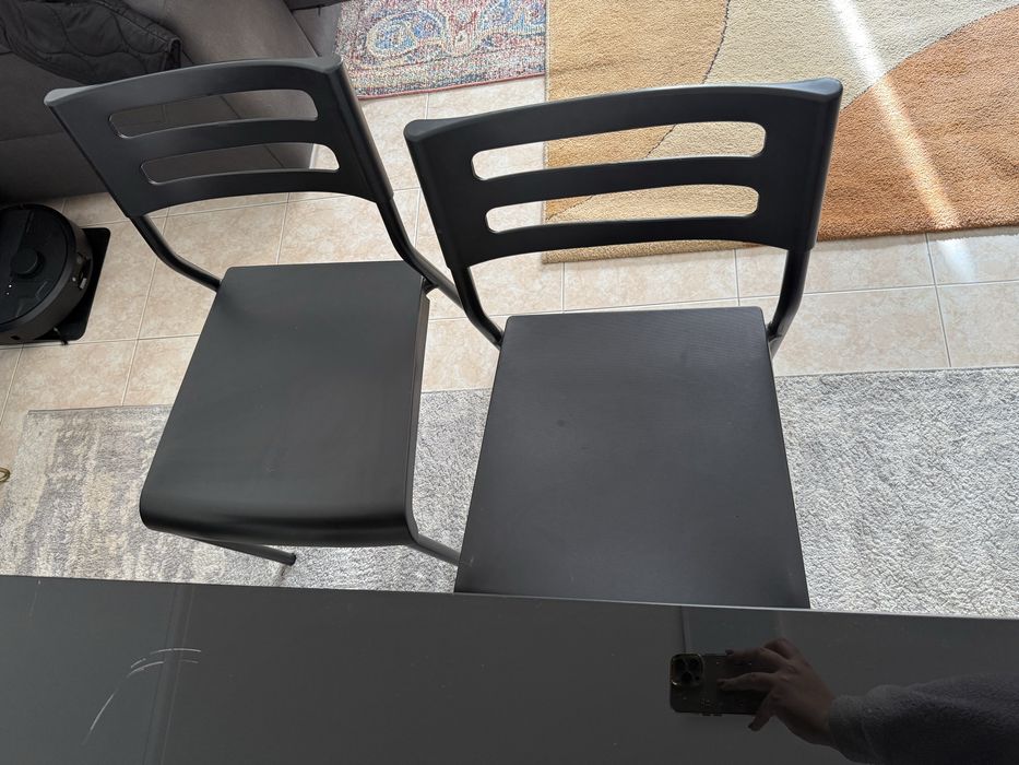 Mesa pretas + 4cadeiras