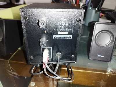 Colunas 2.1 18W com subwoofer Trust