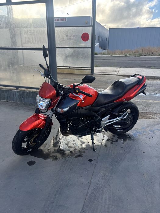 Suzuki  GSR  600