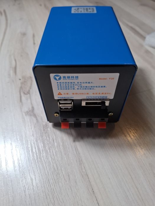 Przenośny generator na kolbę  ręczną