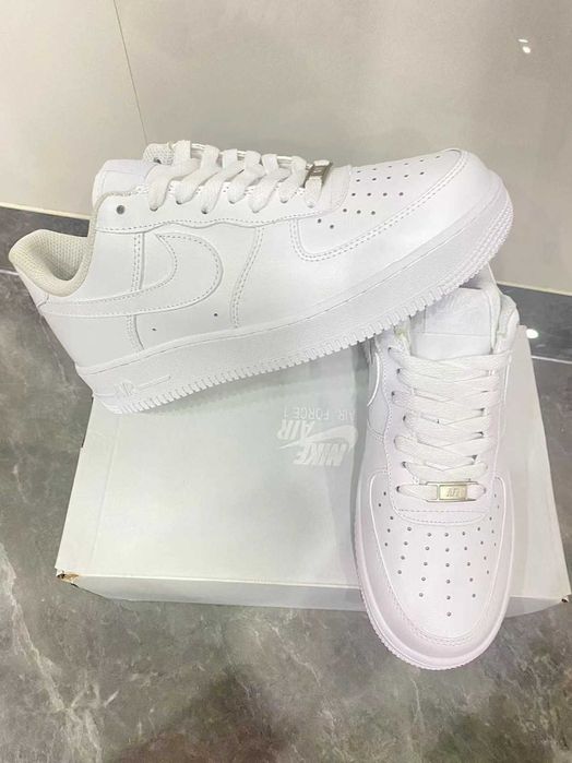 Promocja NIKE AIR FORCE 1 Biały AF1 R.39