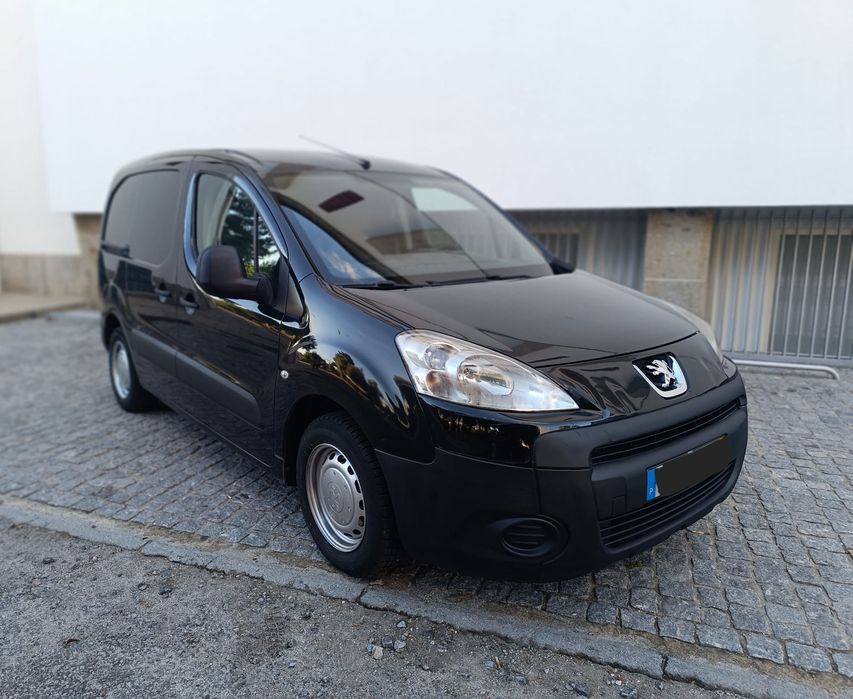 PEUGEOT Partner 3-Seater Domestic 90 HP