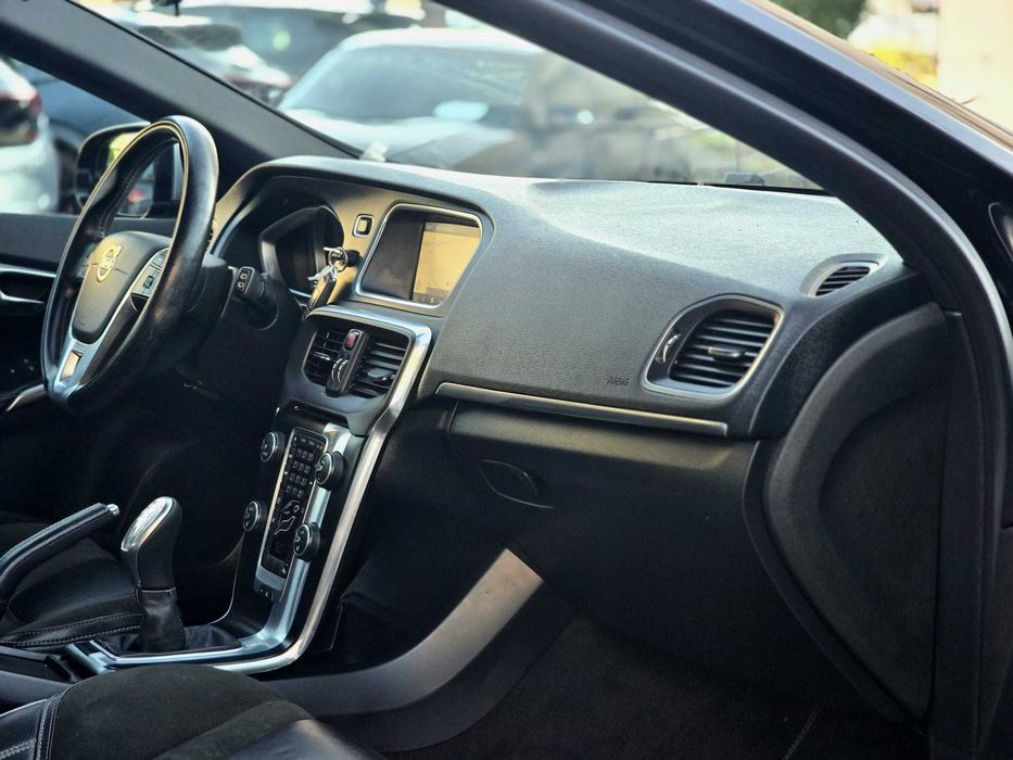 Volvo V40 R-Design 1.6 D2 115Cv