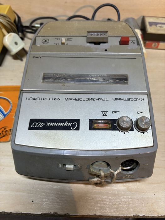 Магнитофон Спутник-403