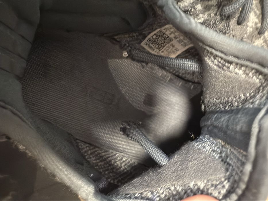 Buty Adidas Yeezy – oryginalne z GOAT