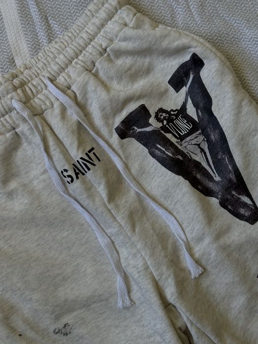 Шорти від Amiri. Vlone
