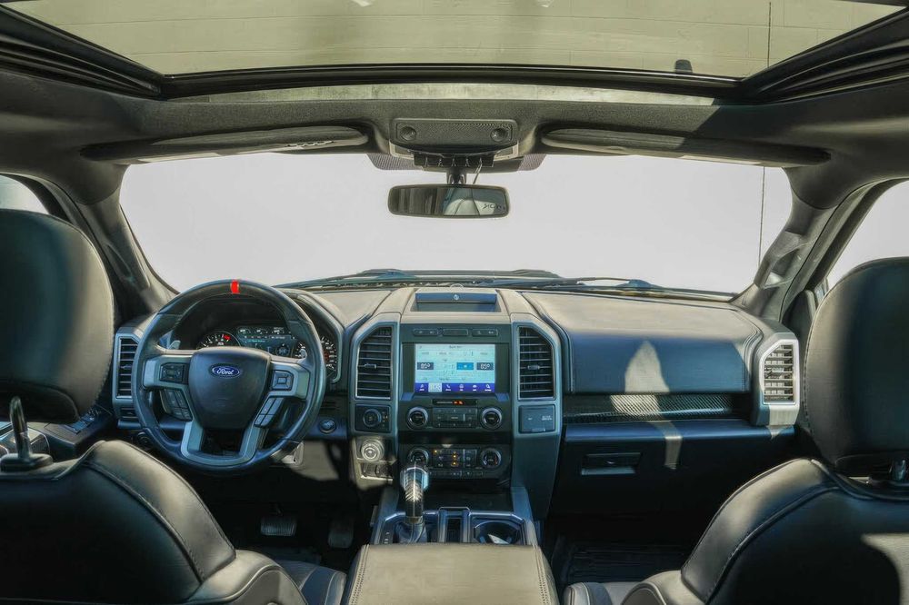 Ford F-150 Raptor      2017