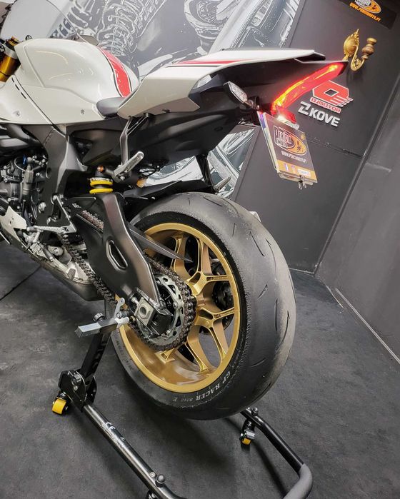 Yamaha YZF-R1 world GP 60th