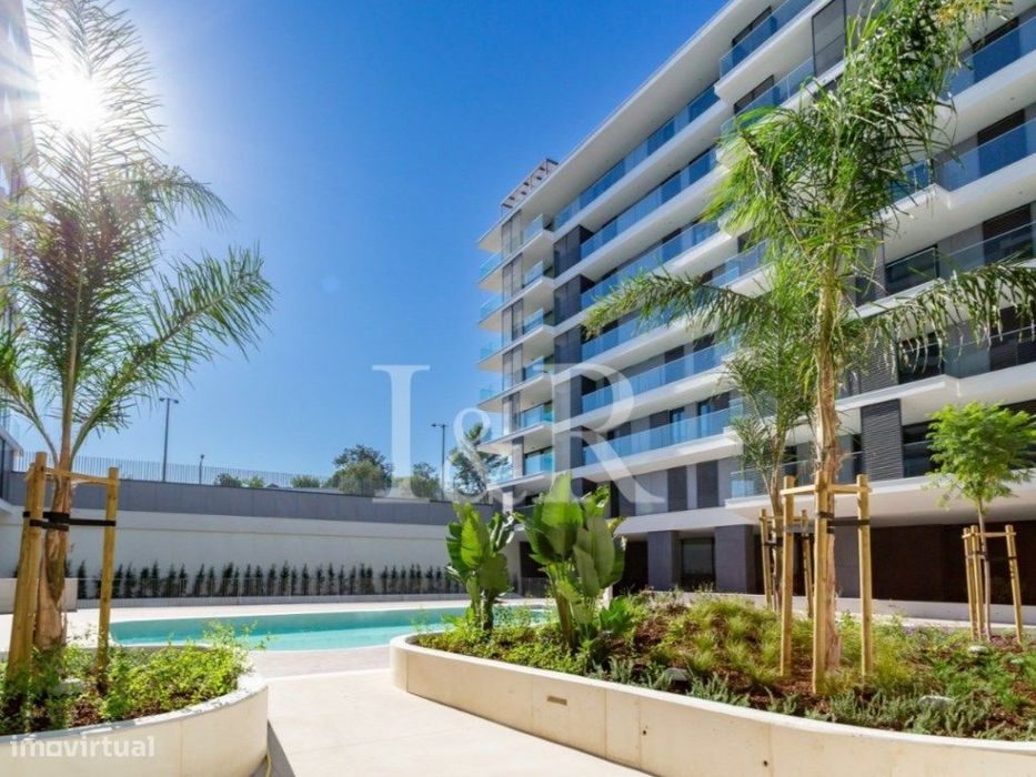 Apartamento T1 em condomínio com piscina nas Avenidas Novas