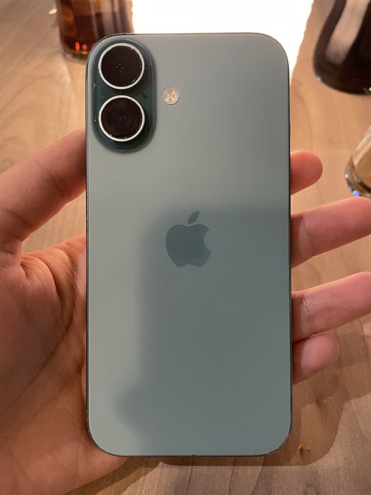 Iphone 16 e samsung s25 troco por iphone 16 pro max alguma duvida msg