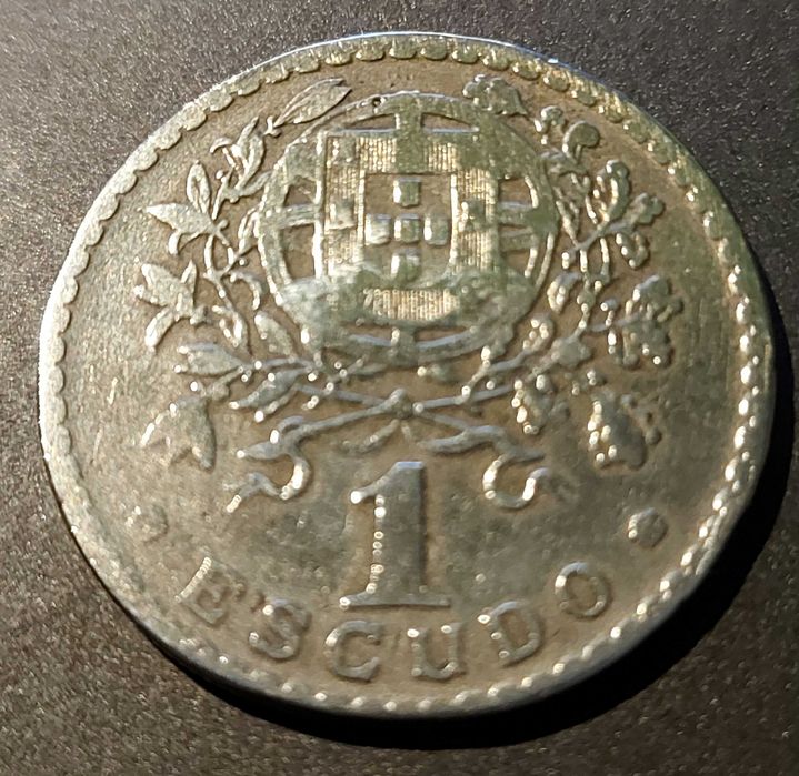 1940 1 Escudo Coin, in Excellent Condition