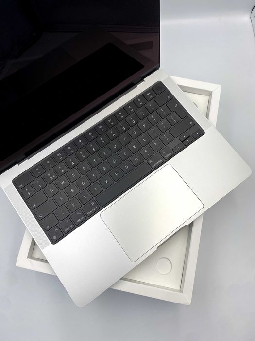 Ноутбук Apple MacBook Pro 14" M2 Pro 16/512GB Silver (MPHH3) 2023