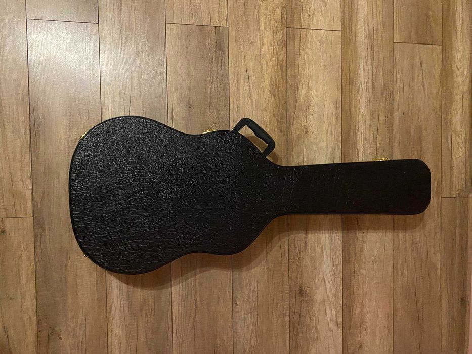 Sprzedam używaną gitarę klasyczną Takamince GC1