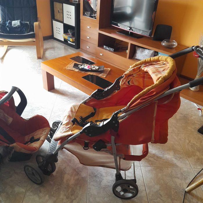 Carrinho de bebé com ovo  zippy