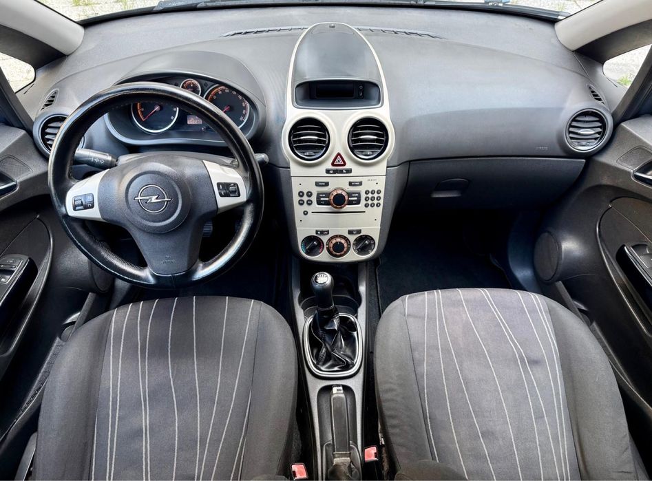 Opel Corsa 1.2 c/ AC