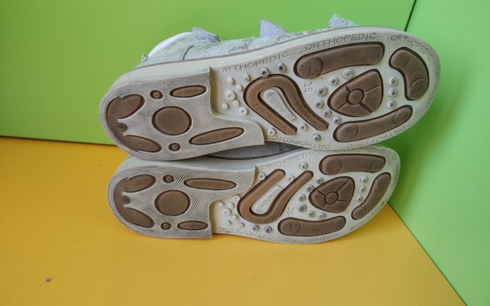 Ортопедичні босоніжки р.35