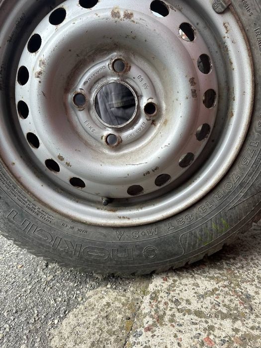 Шини зимові Nokian W 175/70R13,колеса Nokian