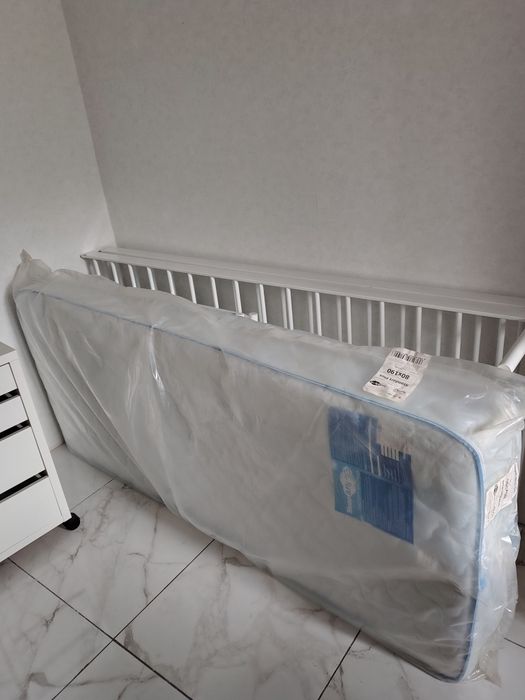 Кровать металева з ортопедичним матрасом