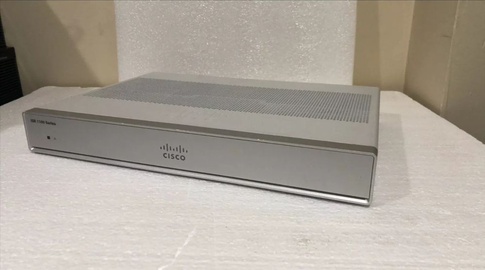 Router Cisco C1111-8P