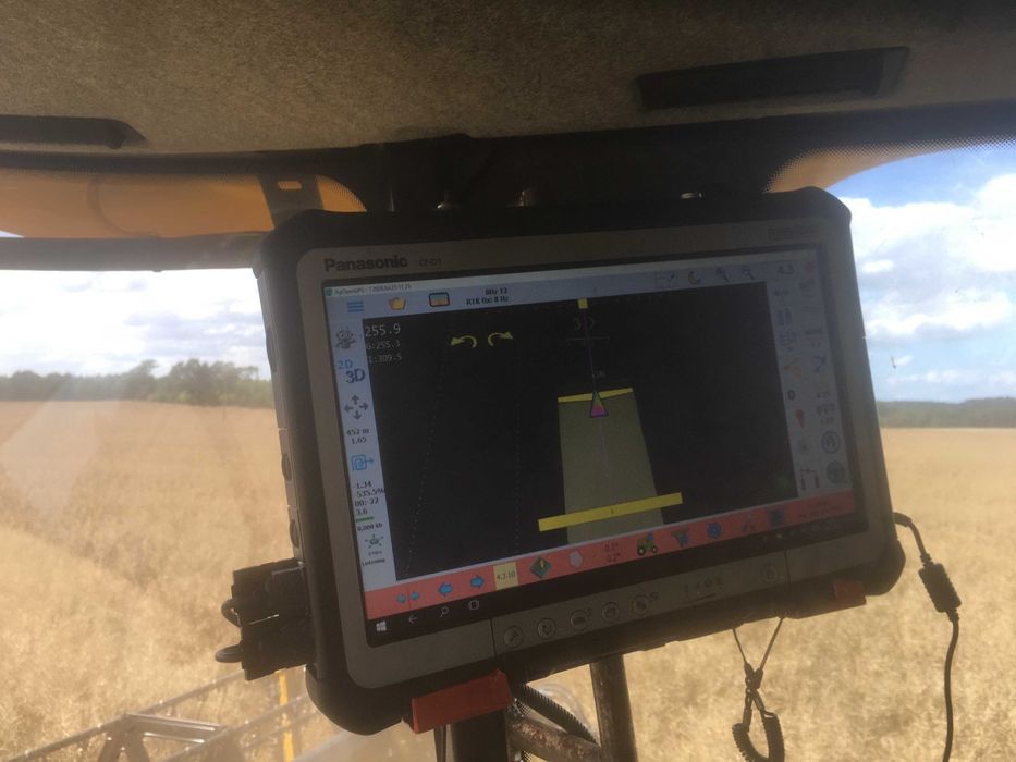 Nawigacja RTK do Kombajnu New Holland CR (typ hydrauliczny)