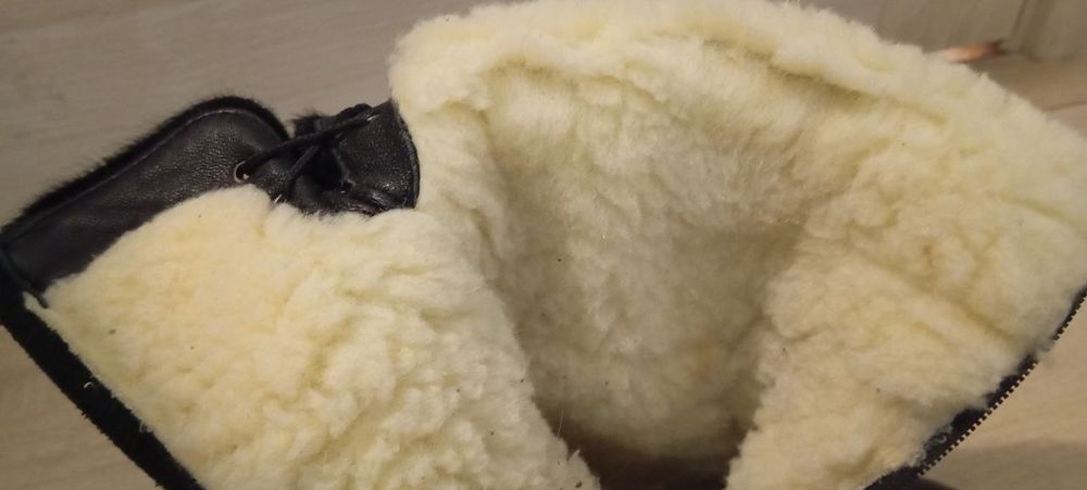 Зимние теплые сапоги на овчине в хорошем состоянии