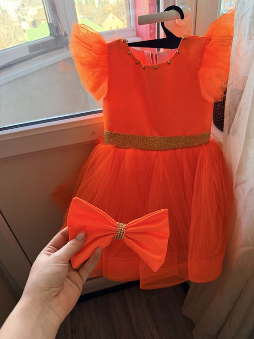 Святкова сукня 104