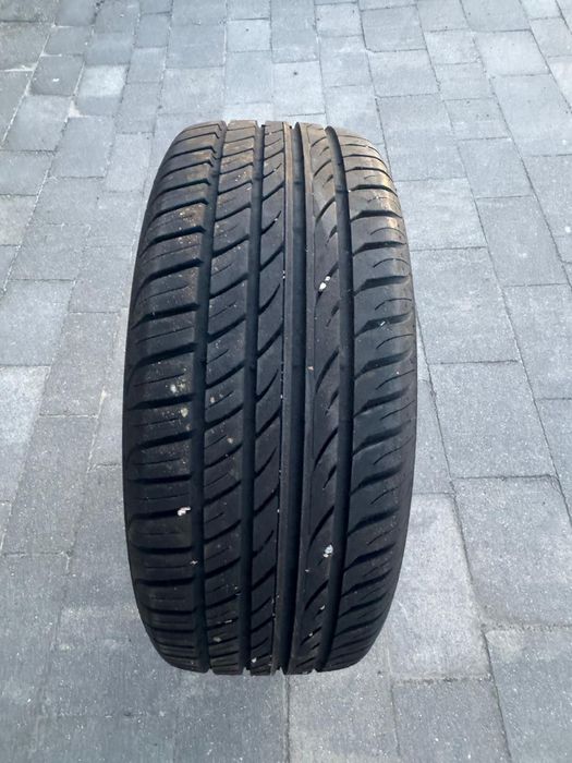 Opona letnia 215/55/R16