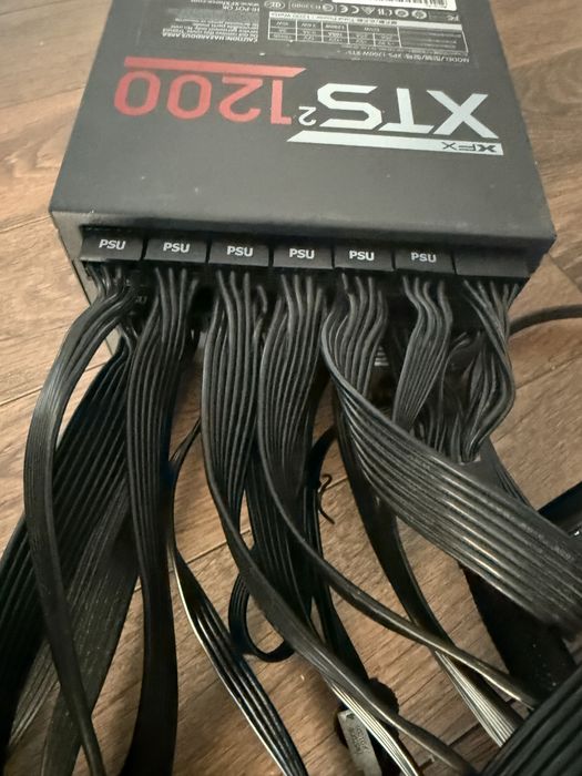 XFX Black Edition XTS2 1200W Full Modular (80+ Platinum)