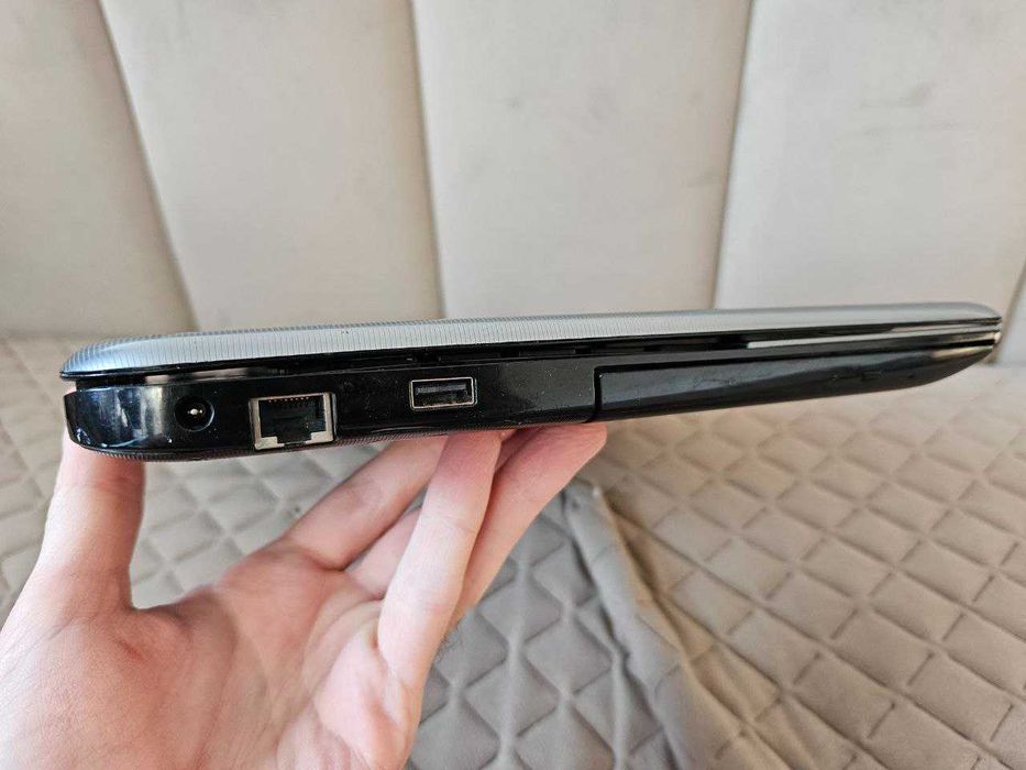 TOSHIBA Satellite L55-A5284