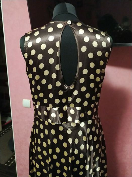 Платье вечернее,атласс