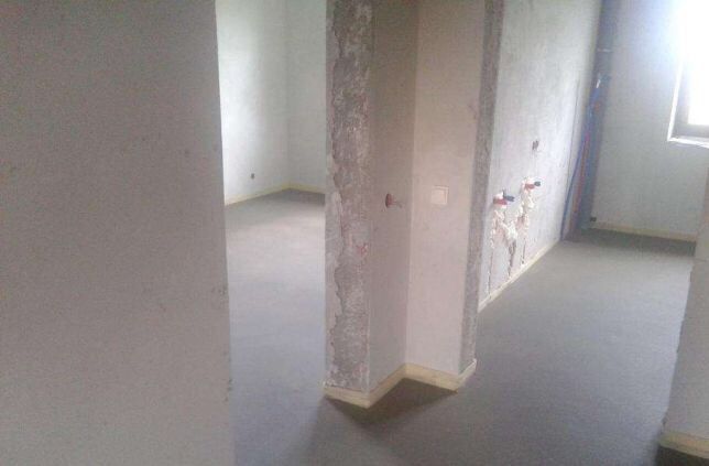 Posadzki maszynowe  z mixokreta laserowe nanoszenie poziom (miksokreta