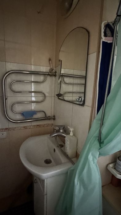 Продам 2 кімнатну  квартиру