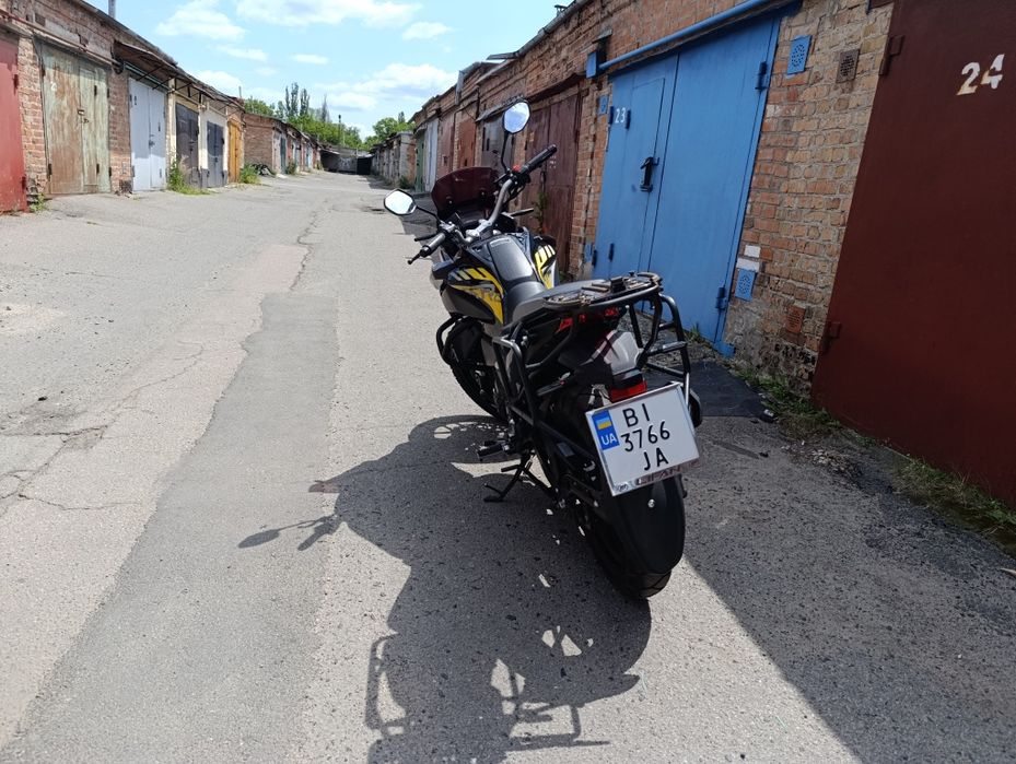 Продам мотоцикл Lifan KPT 200-4V